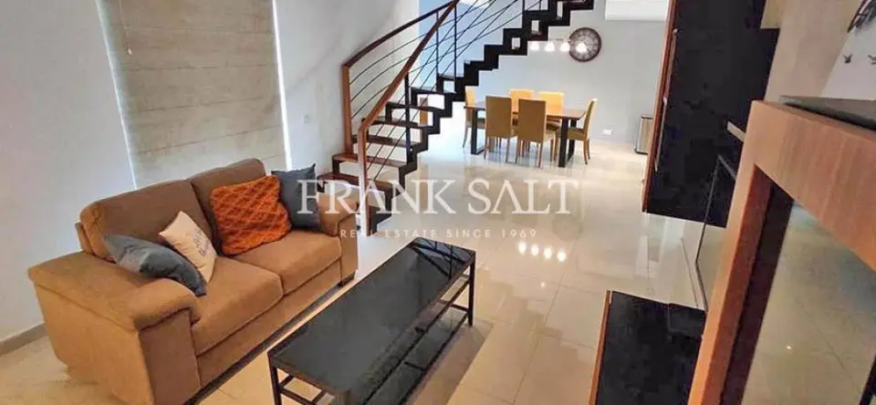 San Gwann, Furnished duplex Penthouse