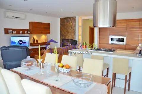 3 bedroom Semi Detached Villa to rent in Mosta