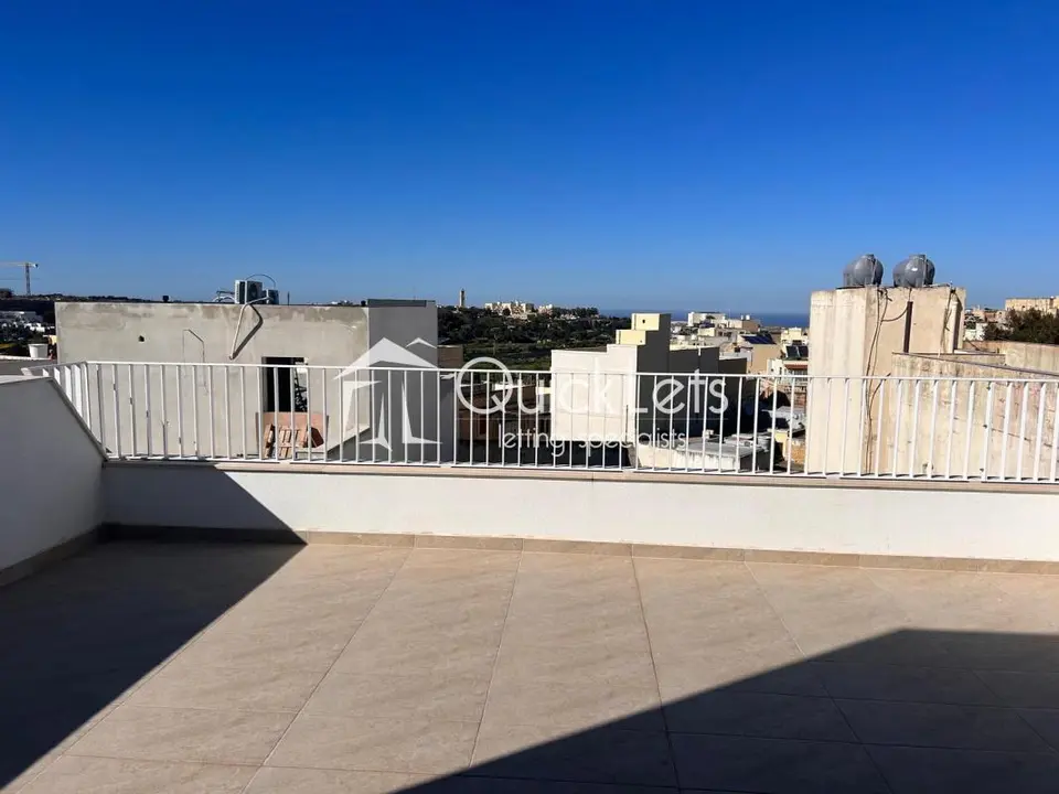 2 bedroom Penthouse to rent in Rabat