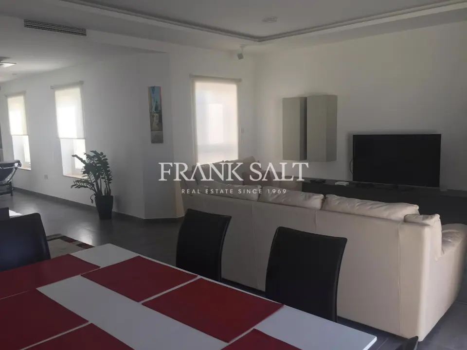 Swieqi, Furnished Penthouse