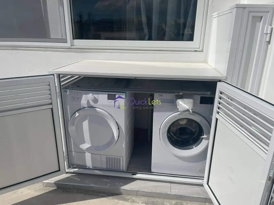 2 bedroom Penthouse to rent in St. Julians