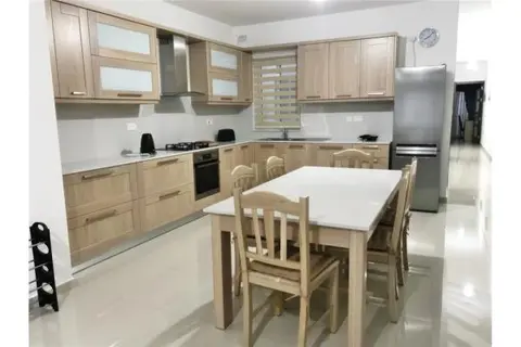 4 bedroom Apartment to rent in Marsaxlokk