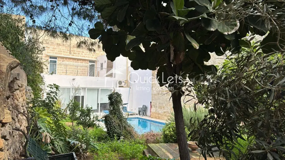 5 bedroom Townhouse to rent in Mosta