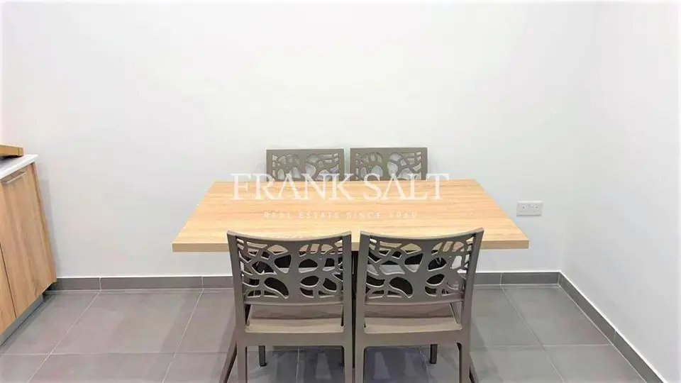 Ta' Xbiex, Apartment