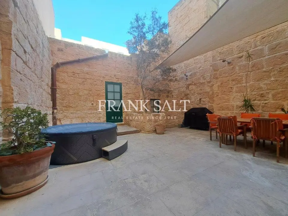 Mellieha, House of Character