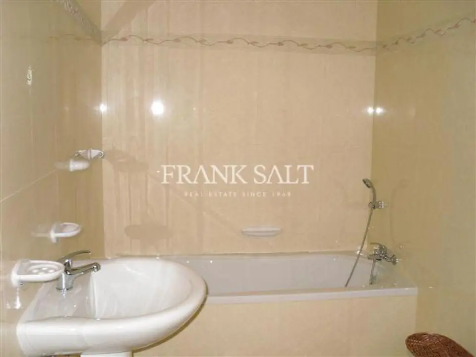 Swieqi, Furnished Apartment