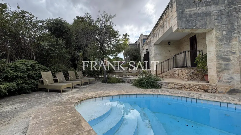 Mosta Furnished Farmhouse