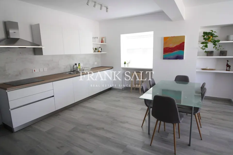 Ta' Xbiex, Apartment