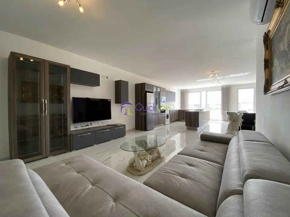 3 bedroom Maisonette to rent in Mosta