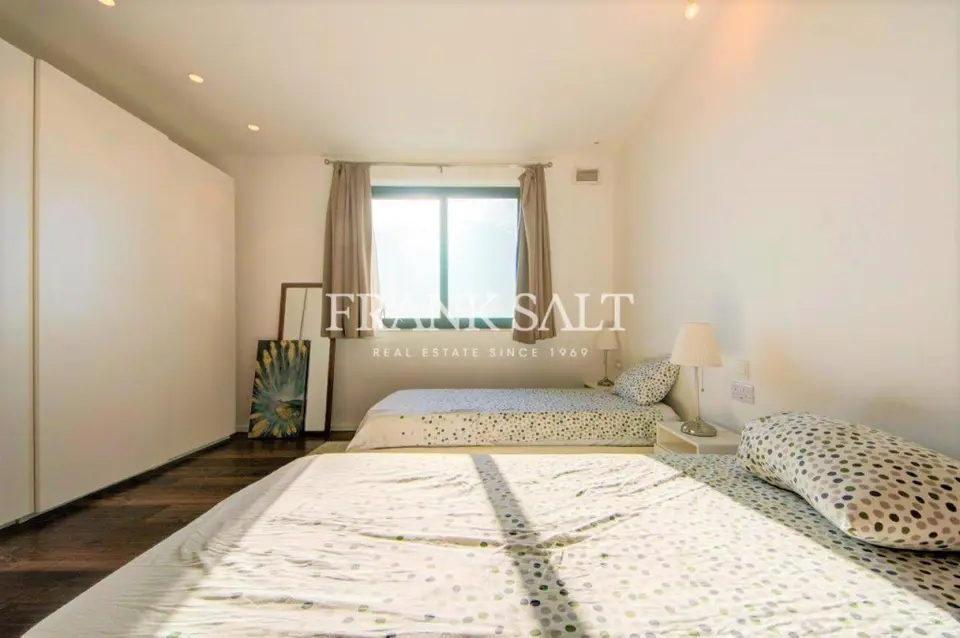 Pendergardens, Furnished Penthouse