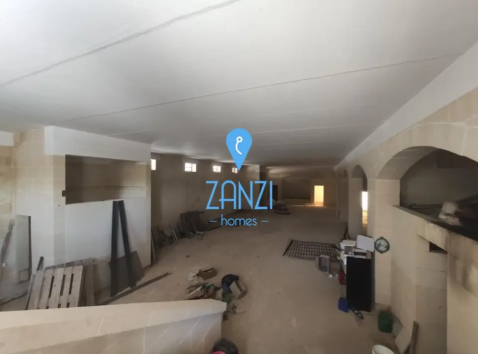 Store for sale in Gozo - Marsalforn