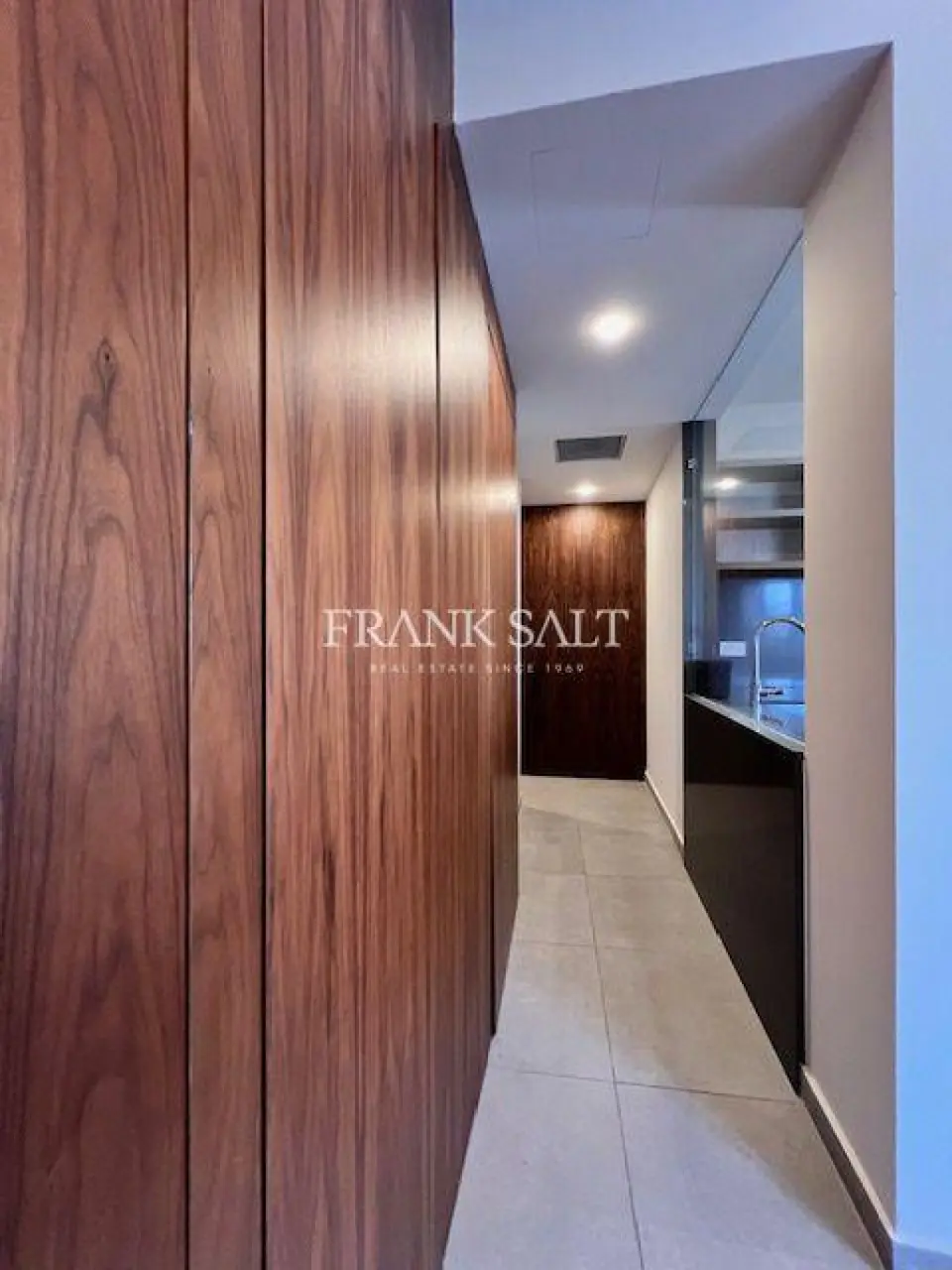 St Julians, Apartment