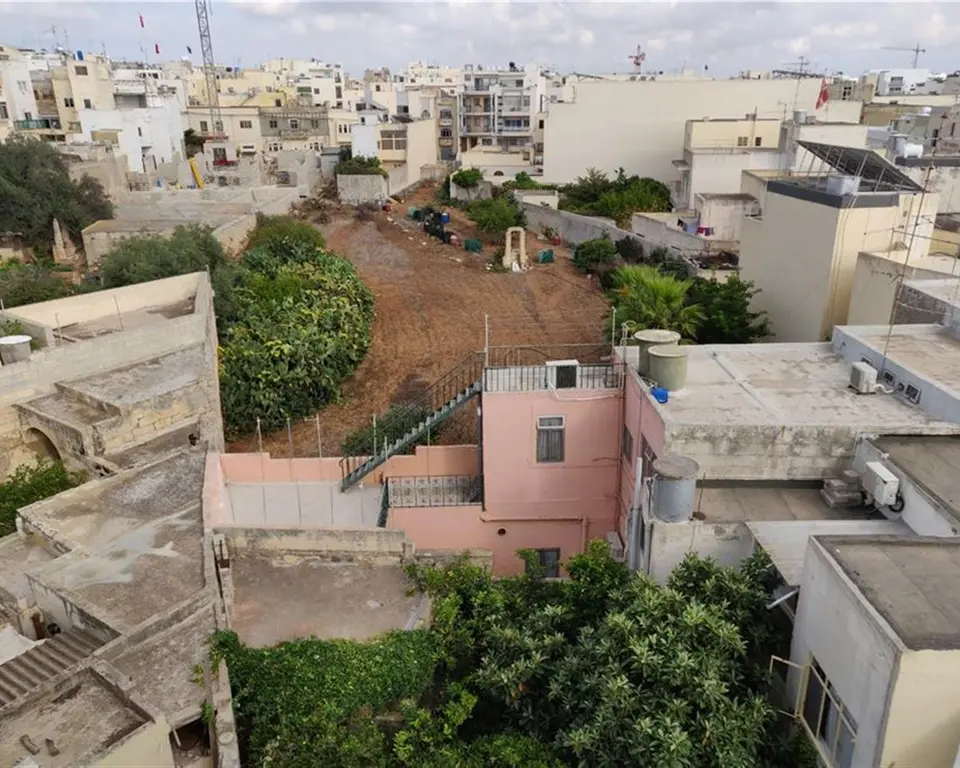 1 bedroom Penthouse to rent in Mosta
