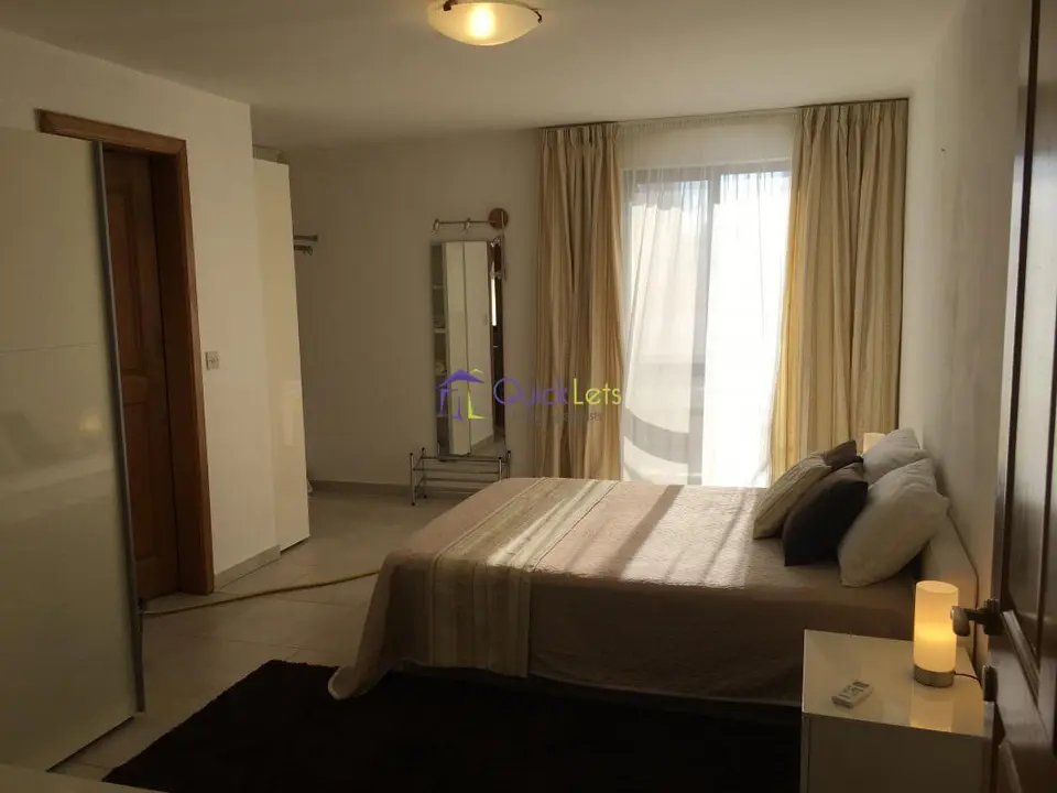 2 bedroom Penthouse to rent in St. Julians