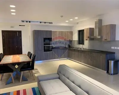 2 bedroom Apartment to rent in St Julian's