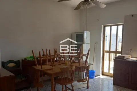 3 Bedroom Maisonette For Sale in Hamrun