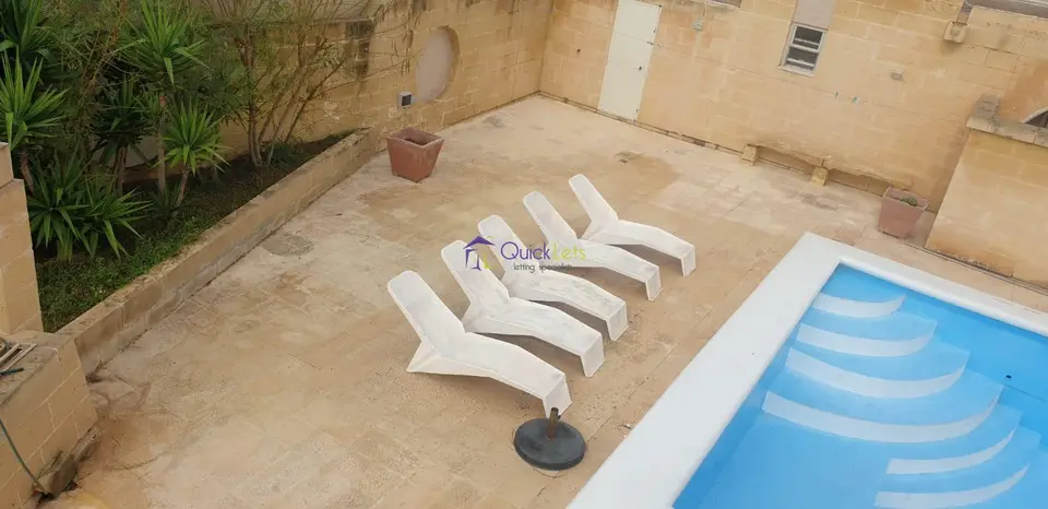 4 bedroom Bungalow to rent in Marsaskala